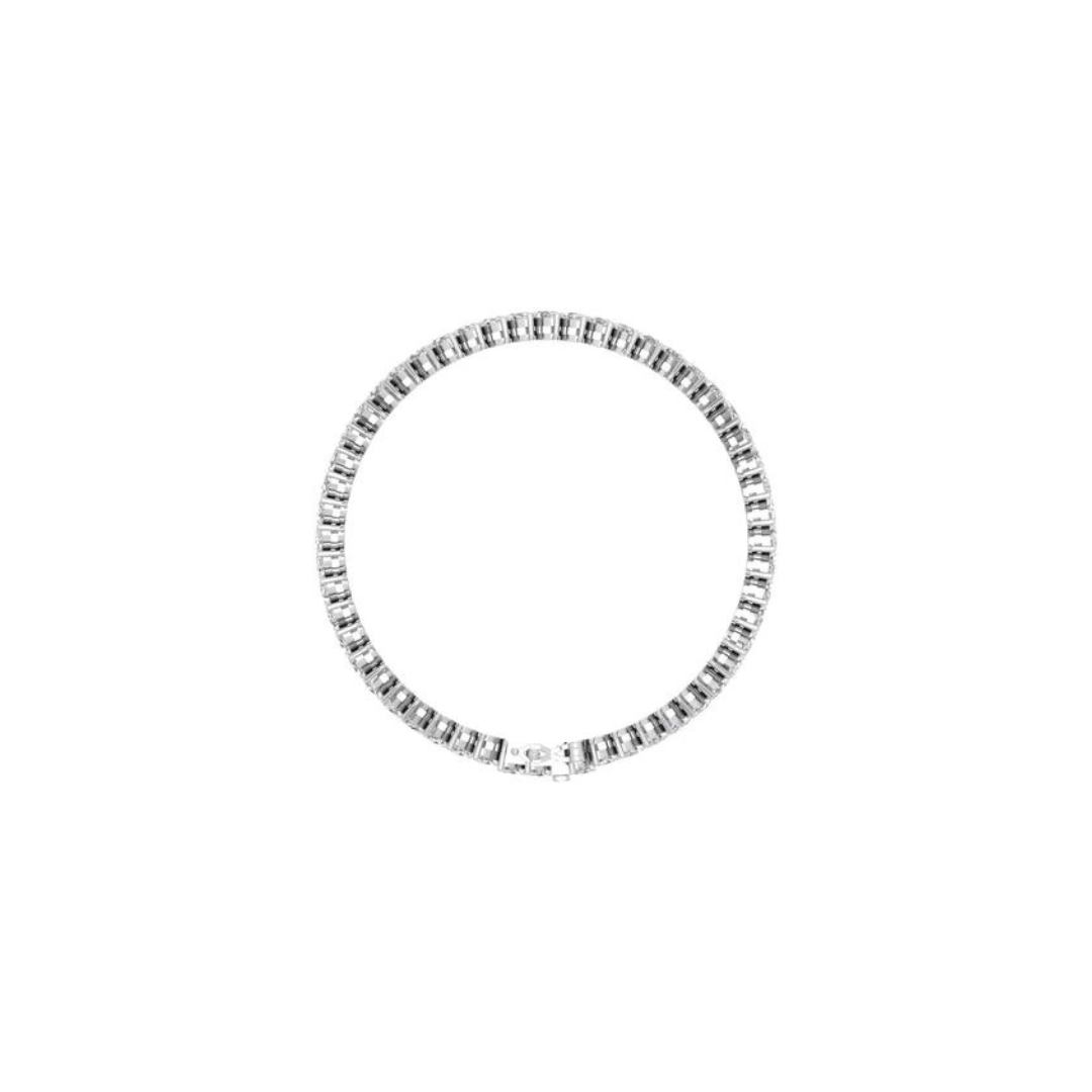 14K gold tennis bracelet featuring marquise-cut diamonds set in a continuous row for a sophisticated and timeless look.