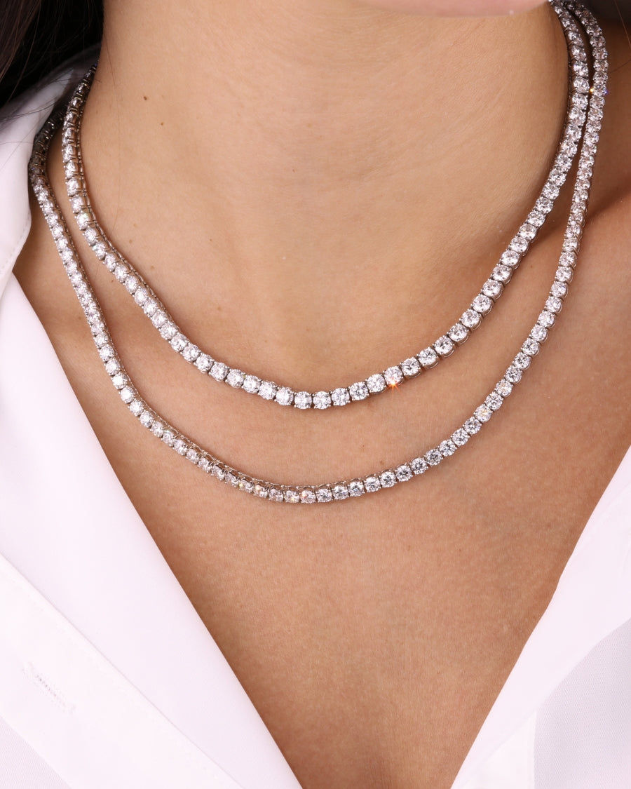 Custom diamond tennis bracelet close up Sakaris Jewelers Naples Florida
